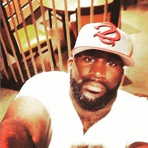 Meet your Posher, Larry